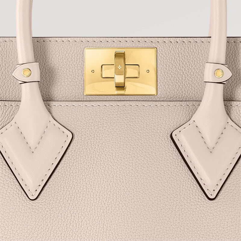 LV オンマイサイド PMRef: M57729