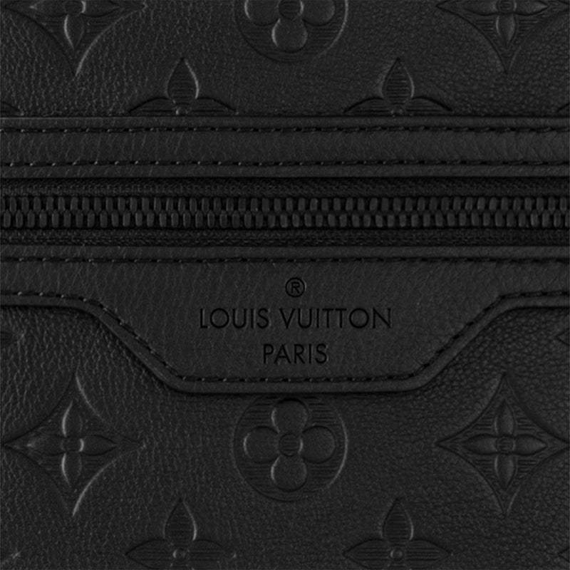 LV  エクスキュルシオン  Ref:M24777