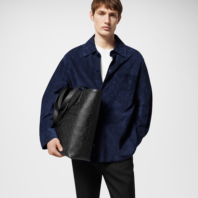 LV  エクスキュルシオン  Ref:M24777